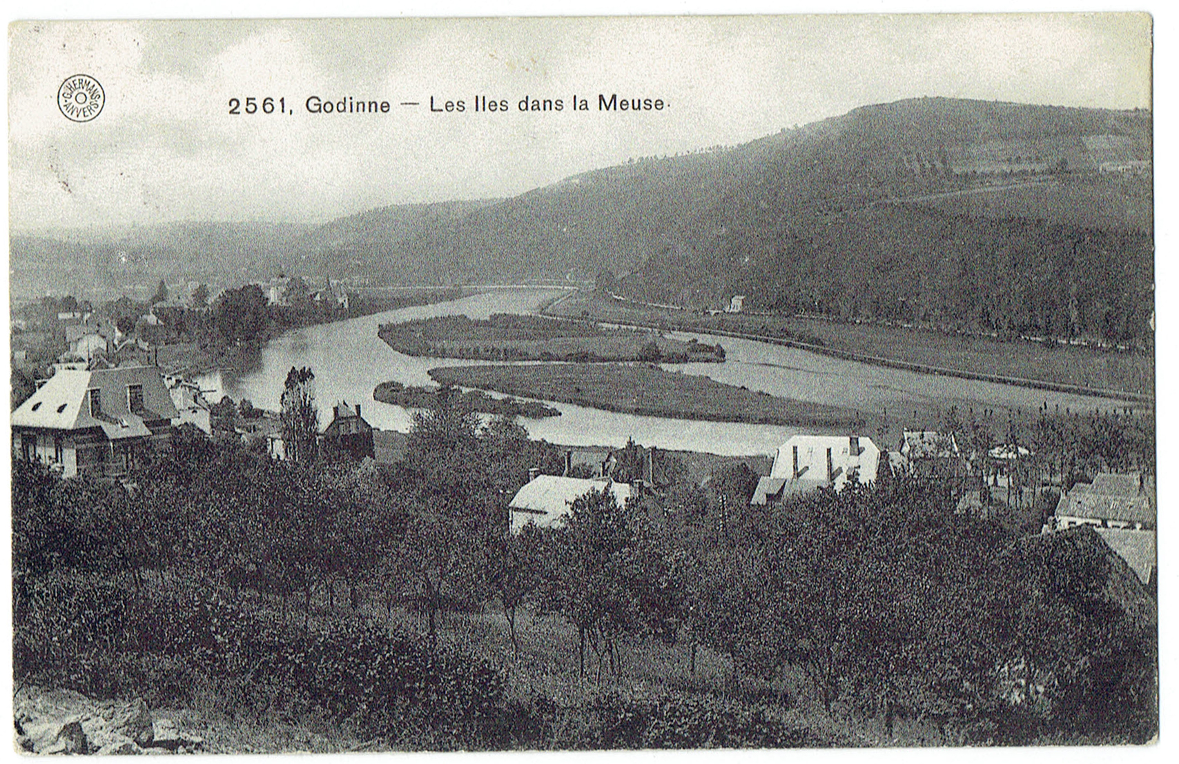 Les îles dans la meuse