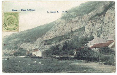 Place publique de Houx