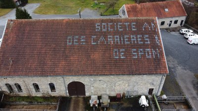 Enseigne en tuile