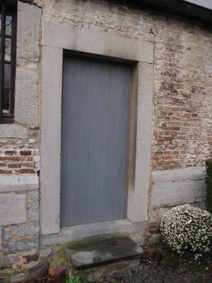 Porte de la sacristie de l'église de Godinne