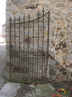 Grille de l’enclos de l’église de Godinne