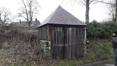 Bâtiment abritant un puits